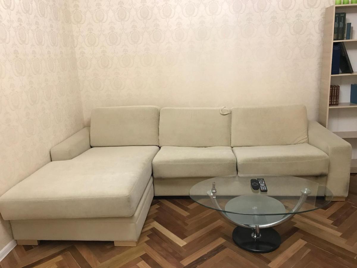 Sunny Apartment Overlooking The Royal Village Kiev Buitenkant foto