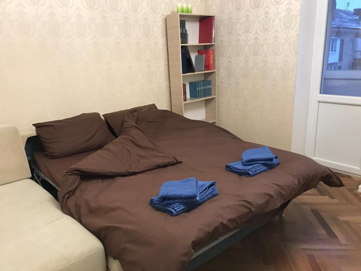 Sunny Apartment Overlooking The Royal Village Kiev Buitenkant foto